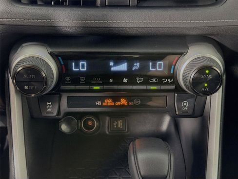 Used 2023 Toyota RAV4 XLE AWD/4WD image 21