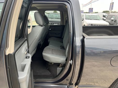 Used 2018 RAM 1500 Big Horn RWD image 14