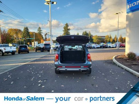 Used 2023 Hyundai Palisade SEL image 18