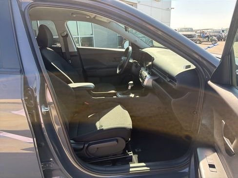 Used 2025 Hyundai Kona SEL AWD/4WD image 24