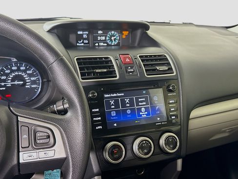 Used 2018 Subaru Forester 2.5i Premium image 18