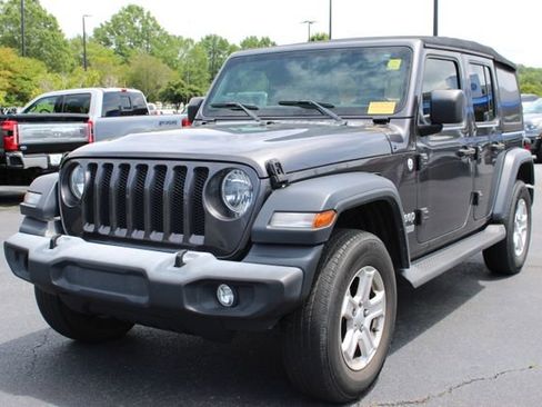 Used 2019 Jeep Wrangler Unlimited Sport S AWD/4WD image 9