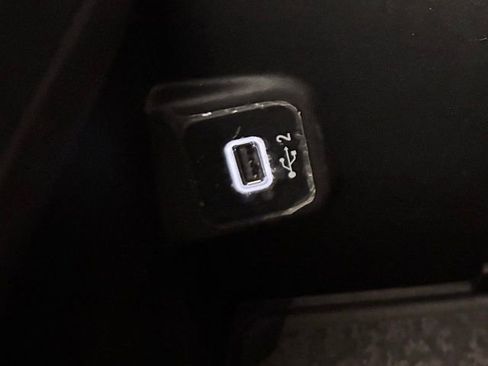 Used 2022 Jeep Gladiator Willys image 31