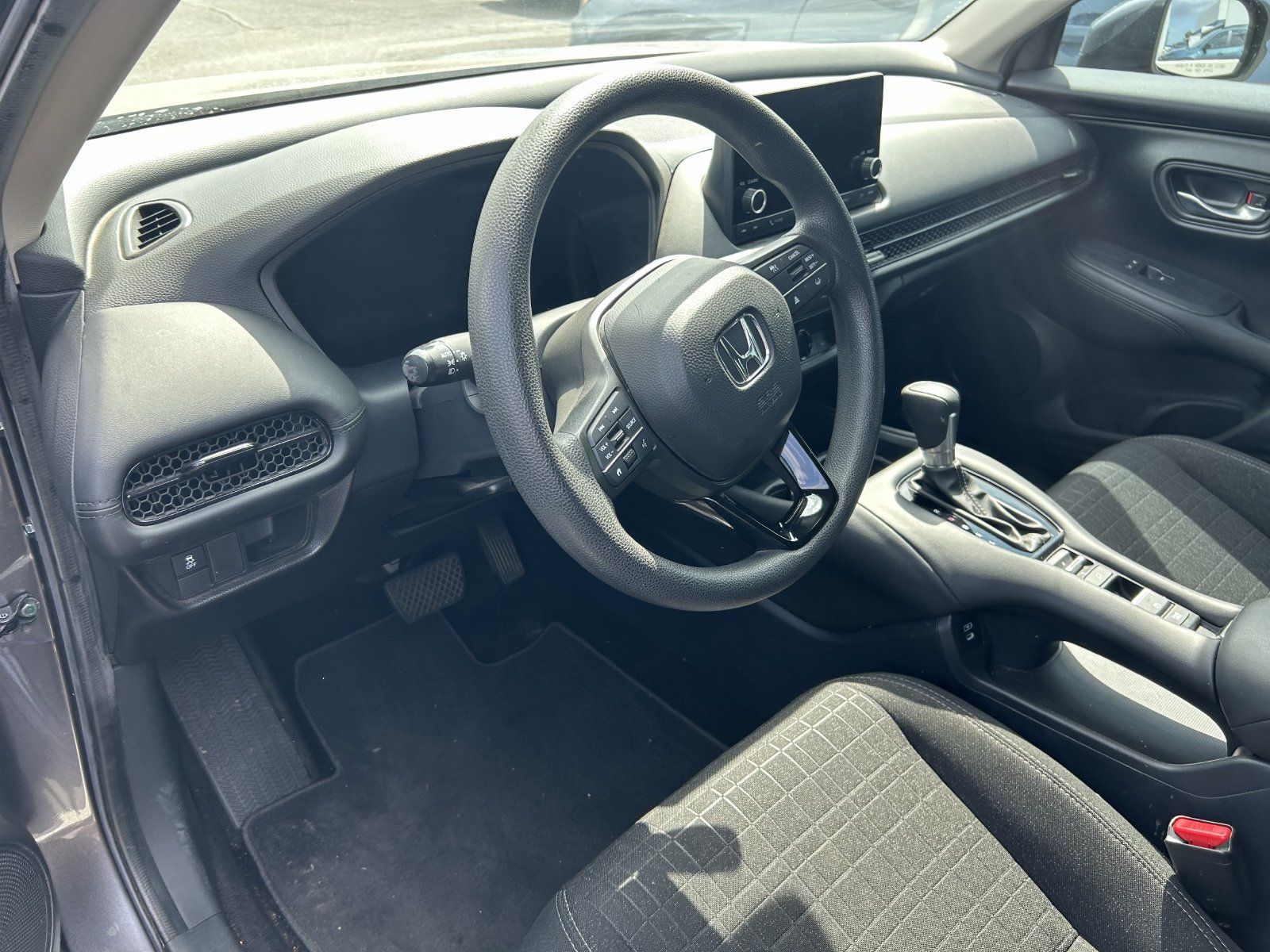 Used 2025 Honda HR-V LX image 10