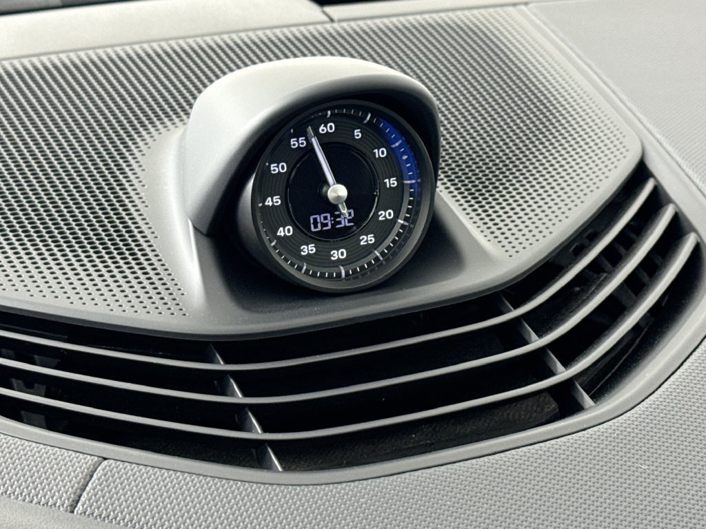 Certified 2024 Porsche Taycan RWD image 17