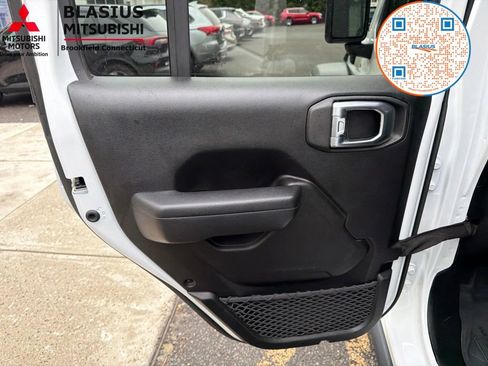 Used 2023 Jeep Wrangler Unlimited w/ Sun & Screen Package AWD/4WD image 42