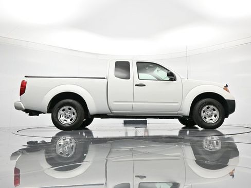 Used 2018 Nissan Frontier S image 36