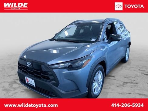 Certified 2026 Toyota Corolla Cross LE FWD image 1