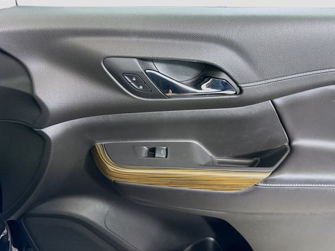 Used 2019 GMC Acadia SLE FWD image 31