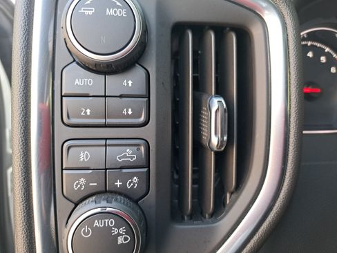 Used 2021 Chevrolet Silverado 1500 LT Trail Boss AWD/4WD image 22