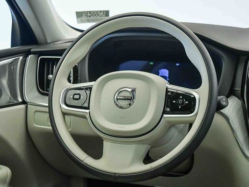 Certified 2025 Volvo XC60 B5 Ultra w/ Protection Package Premier image 12