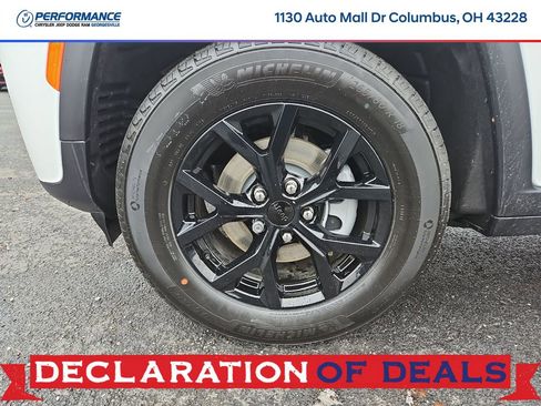 New 2026 Jeep Grand Cherokee Altitude AWD/4WD image 9