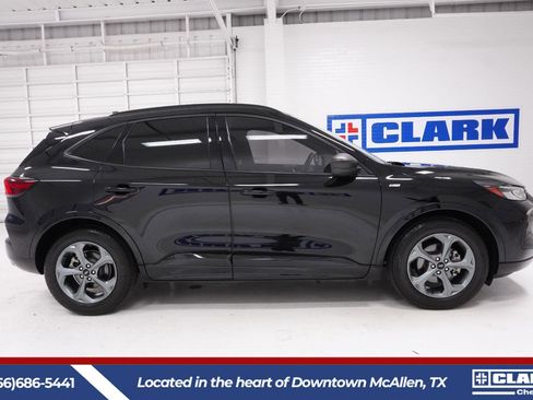 Used 2024 Ford Escape ST-Line w/ Tech Pack #1 image 4