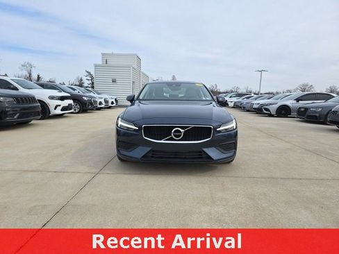 Used 2020 Volvo S60 T5 Momentum w/ Protection Package image 2