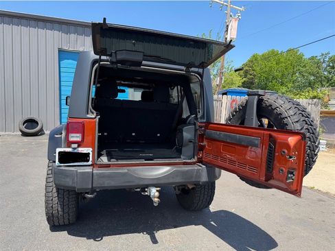 Used 2014 Jeep Wrangler Unlimited Sport w/ Quick Order Package 24S AWD/4WD image 32