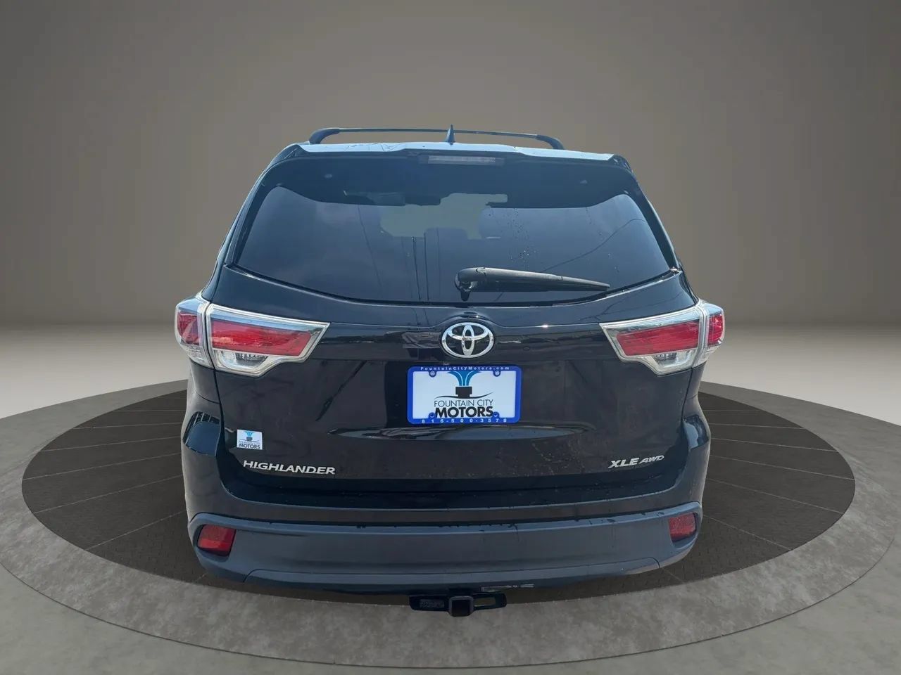 Used 2015 Toyota Highlander XLE AWD/4WD image 4