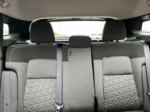 Used 2025 Nissan Kicks SV image 36