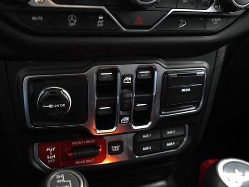 Used 2018 Jeep Wrangler Unlimited Rubicon image 23