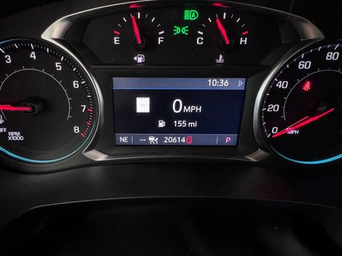 Used 2023 Chevrolet Traverse RS AWD/4WD image 17