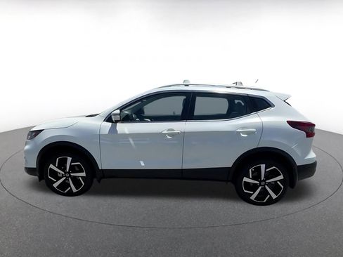 Used 2022 Nissan Rogue Sport SL image 9