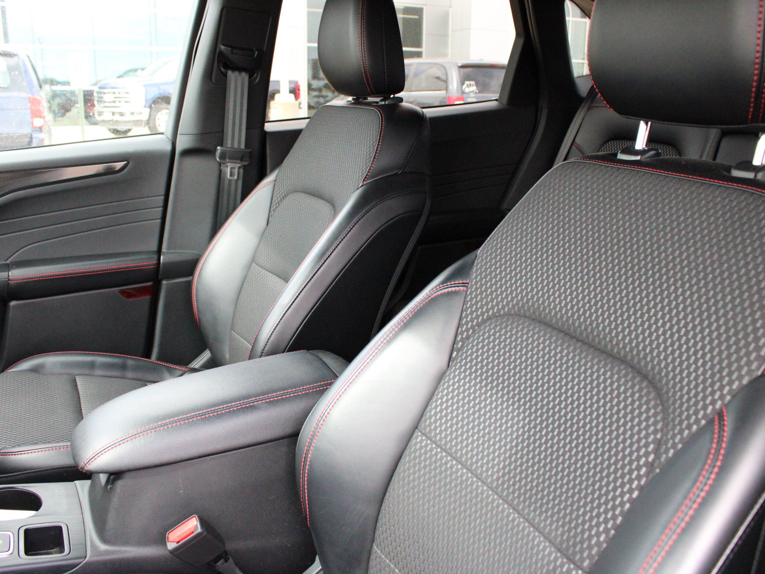 Used 2024 Ford Escape ST-Line w/ Tech Pack #1 AWD/4WD image 15