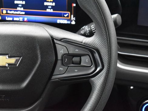 Used 2025 Chevrolet TrailBlazer LT AWD/4WD image 16