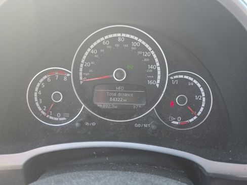 Used 2014 Volkswagen Beetle GSR FWD image 5