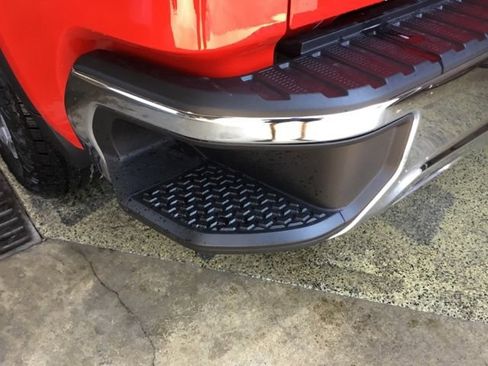 New 2026 GMC Sierra 1500 SLE image 17