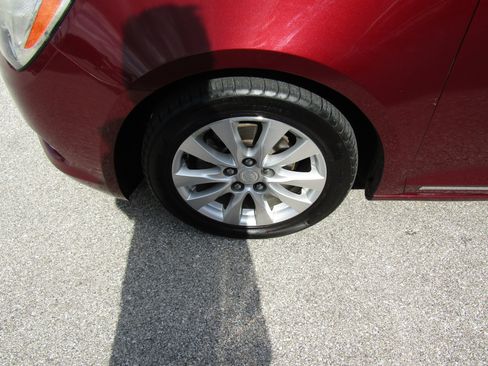 Used 2014 Buick LaCrosse FWD image 9