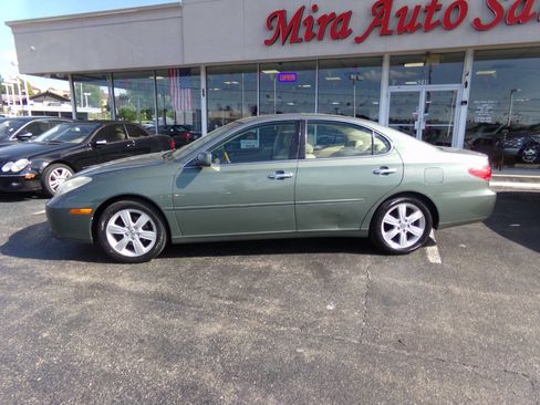 Used 2005 Lexus ES 330 FWD image 2