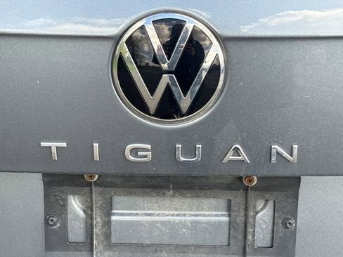 Used 2022 Volkswagen Tiguan SEL R-Line image 17