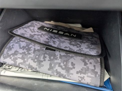 Used 2025 Nissan Frontier SV w/ SV Convenience Package image 40