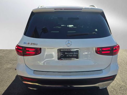 Used 2025 Mercedes-Benz GLB 250 GLB 250 image 4