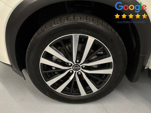 Used 2024 Nissan Pathfinder Platinum FWD image 35