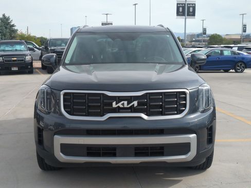 Certified 2023 Kia Telluride S w/ S Sunroof Package AWD/4WD image 8