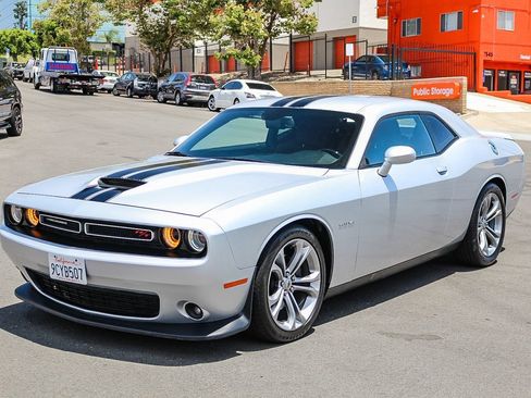 Used 2020 Dodge Challenger R/T RWD image 3