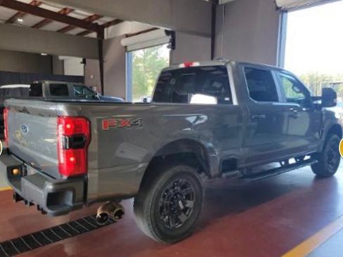 Used 2024 Ford F250 XL w/ STX Appearance Package AWD/4WD image 8