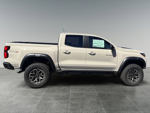 New 2026 Chevrolet Colorado ZR2 w/ Technology Package AWD/4WD image 6
