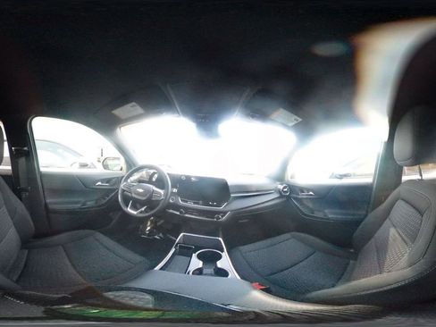 Used 2025 Chevrolet Equinox LT FWD image 41