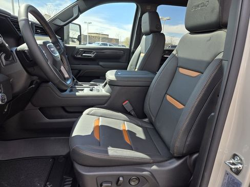 New 2026 GMC Sierra 2500 AT4 image 4