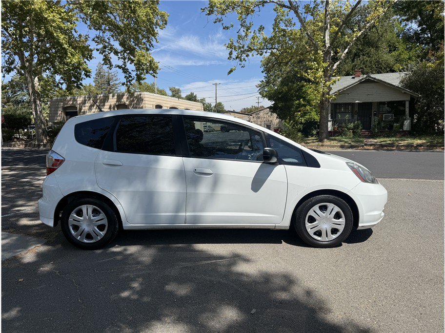 Used 2010 Honda Fit image 4