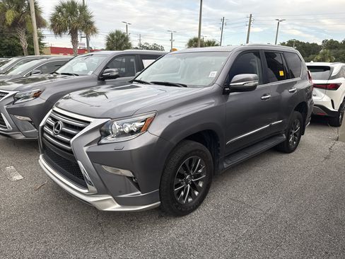 Used 2019 Lexus GX 460 Premium AWD/4WD image 2
