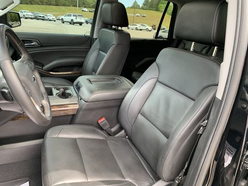 Used 2019 Chevrolet Tahoe LT w/ Luxury Package AWD/4WD image 23
