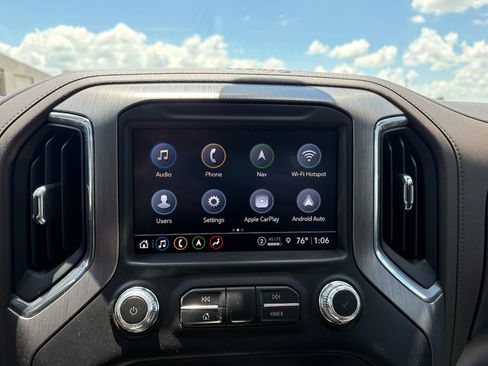 Used 2023 GMC Sierra 3500 Denali AWD/4WD image 10