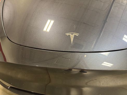 Used 2025 Tesla Model Y Long Range RWD image 21