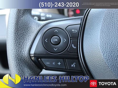 Used 2025 Toyota RAV4 XLE AWD/4WD image 26