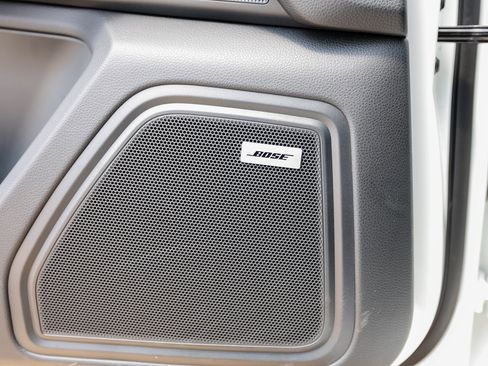 Certified 2025 Porsche Macan image 22