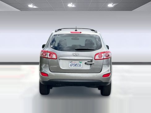 Used 2011 Hyundai Santa Fe GLS FWD image 9