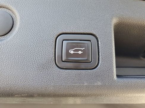 Used 2021 Chevrolet Equinox LT image 11