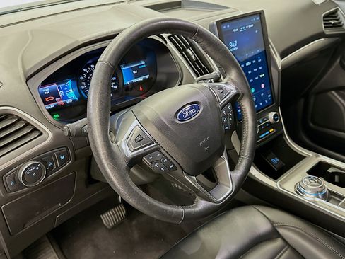 Used 2022 Ford Edge SEL image 18